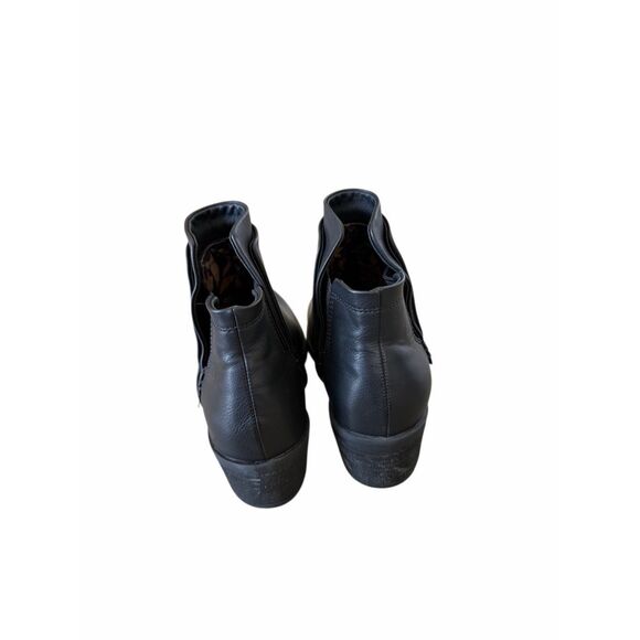 B.o.c Ankle Booties Size 8 Black Block Heel Elastic Gore Panels Cushioned - Picture 7 of 9
